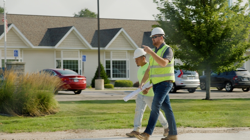 02 v1 00 00 48 19 Still013