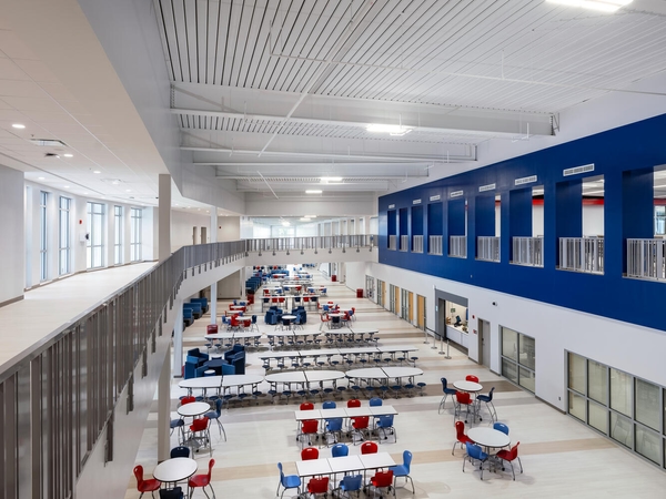 15100 Veterans Memorial Blvd large 010 023 Main 3 copy 1334x1000 72dpi