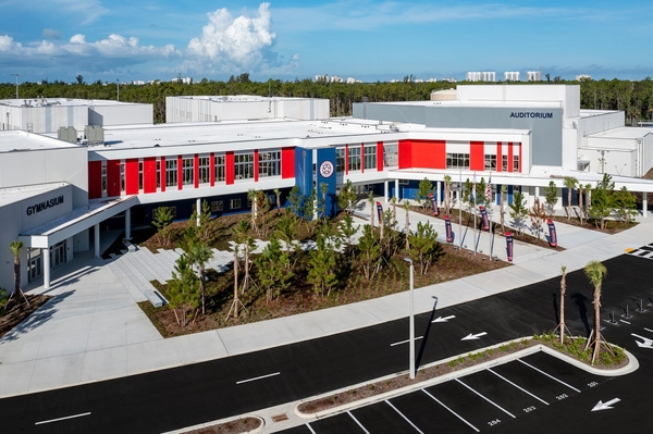 15100 Veterans Memorial Blvd large 020 002 Aerial 5 1500x1000 72dpi