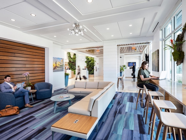 160 Aviation Dr N Naples FL large 007 004 Lounge 1334x1000 72dpi