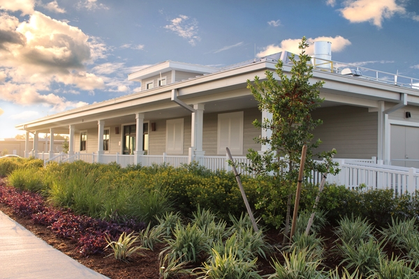 Aviation La Belle Terminal Front02