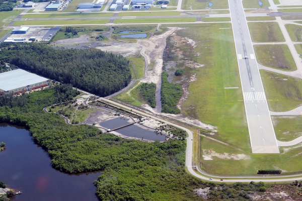 Aviation Naples 14 32 West Quad Aerial