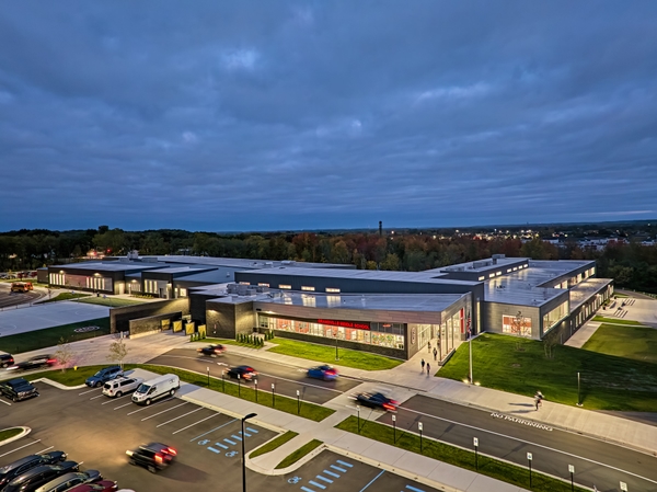 GMB Grandville Middle School 0002