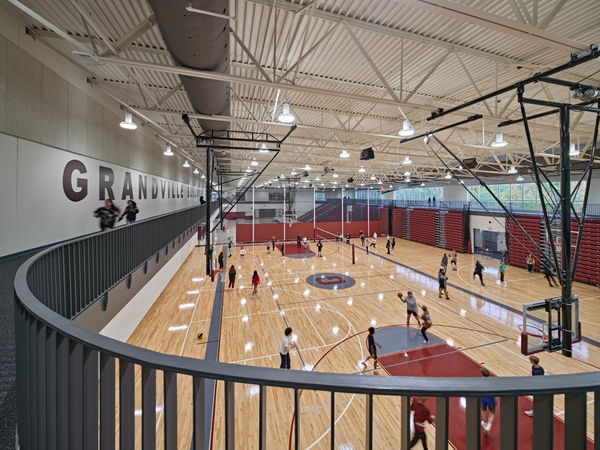 GMB Grandville Middle School 0010