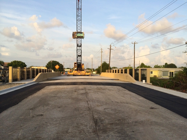Gov Harborview Bridge Crane 01