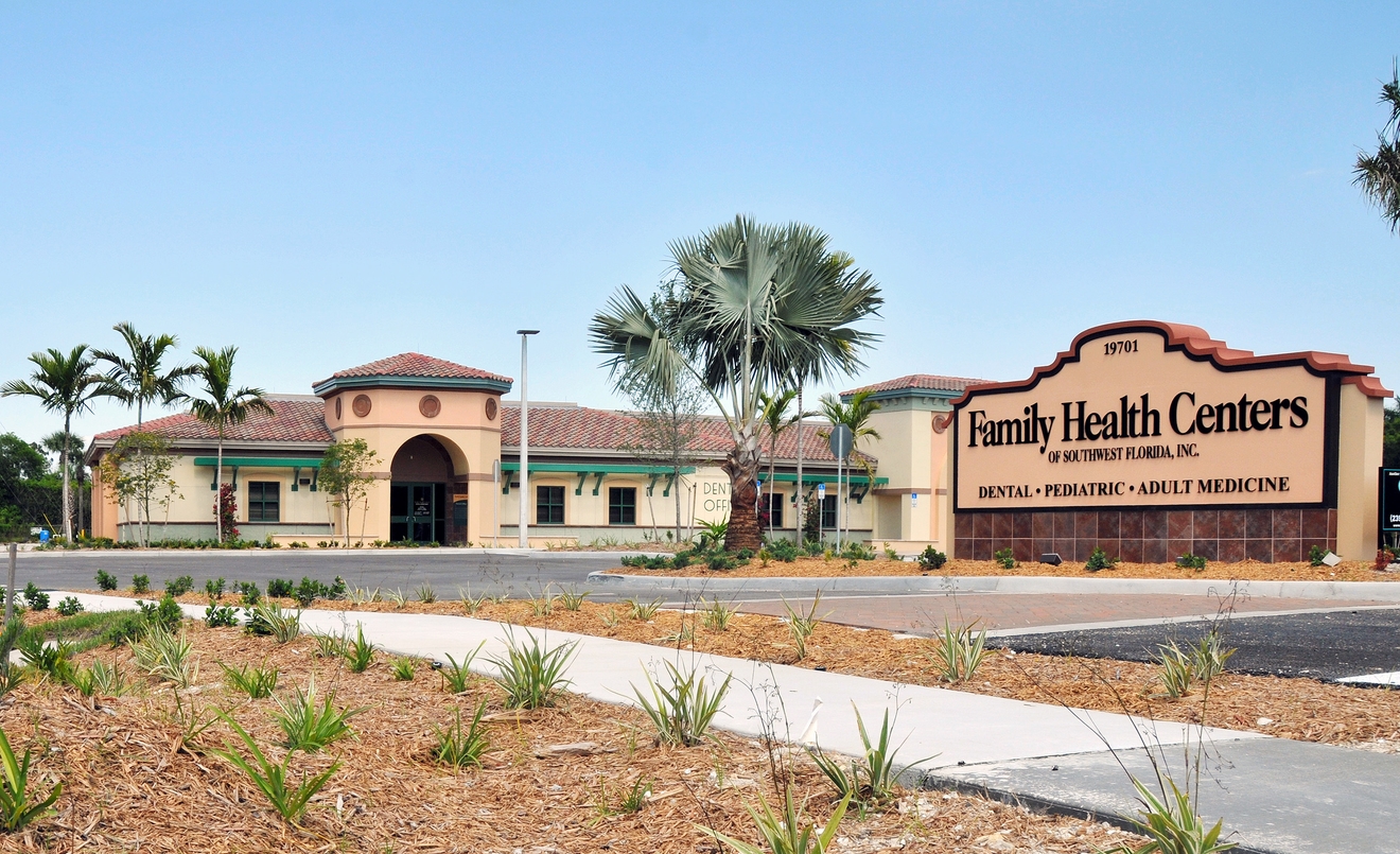 Health Gen FHC Estero Ext w Sign b