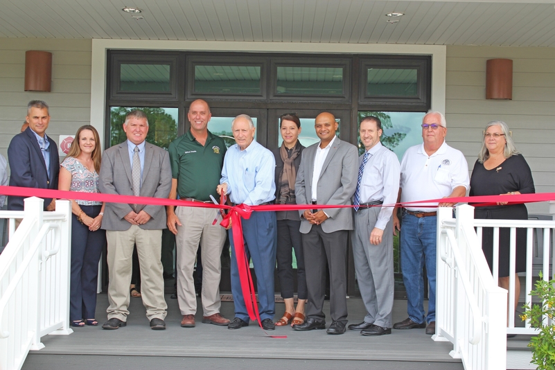 Labelle ribbon cutting