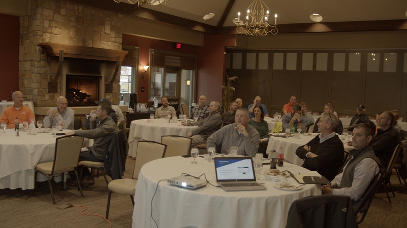 Selects 00 05 01 15 Still003