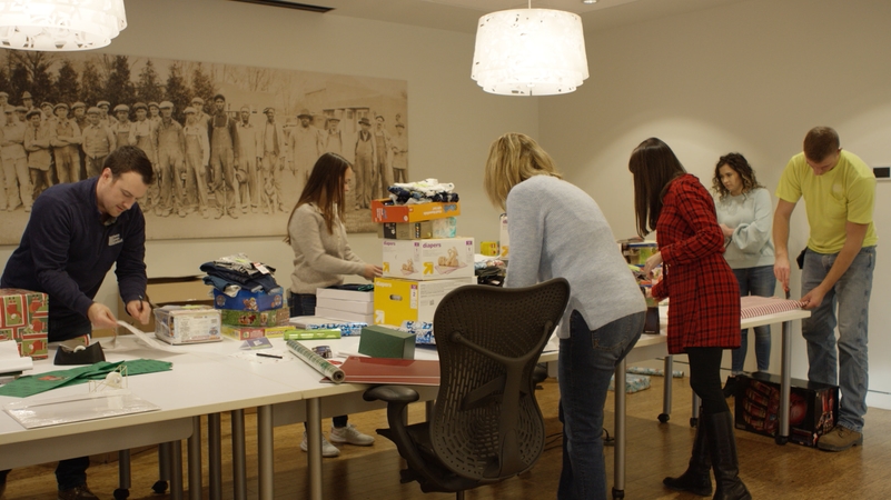 Selects 00 08 35 23 Still004