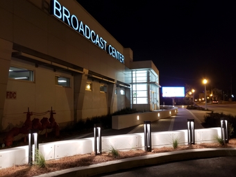 S R WINK Ext Night w