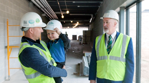 01 v5 subs 00 01 19 10 Still008