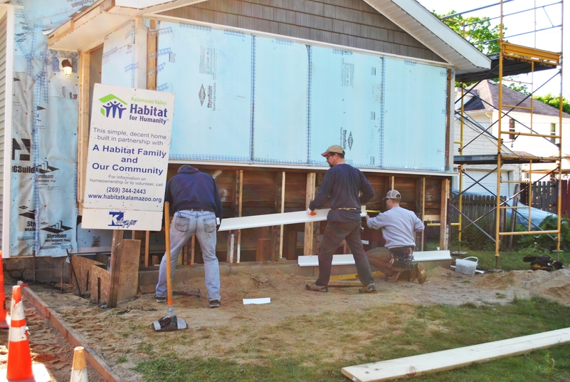 05182016 Team Glerum Habitat 1