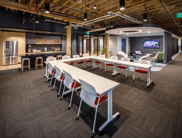 GHAFARI GR OFFICE032