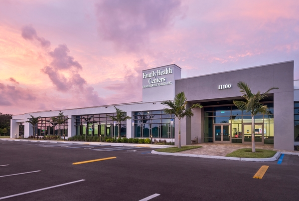 OAK Family Health SR Exterior 24