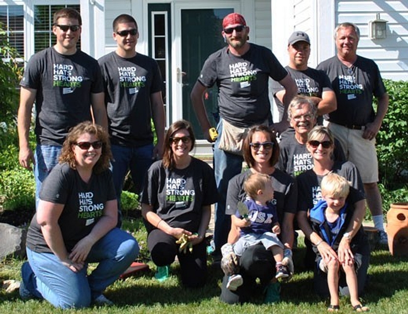 News Hard Hats Strong Hearts Green Team 520 400 90 s c1