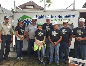 News Hard Hats Strong Hearts Olive Team 520 400 90 s c1