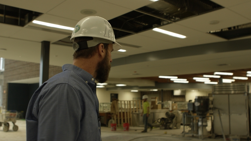 Selects 00 08 26 18 Still012