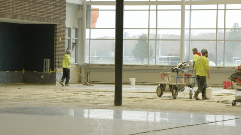 Selects 00 11 49 03 Still004