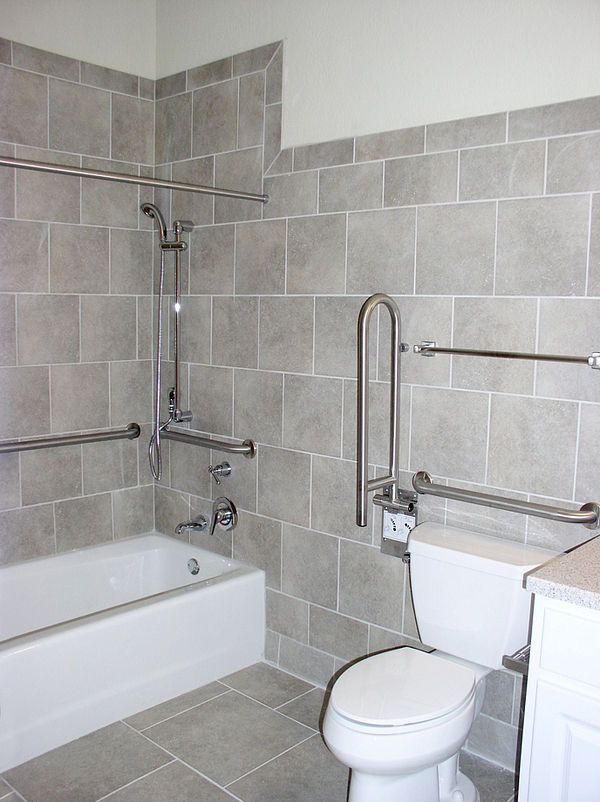 Multi Fam Coconut Cove Int Bath2 W