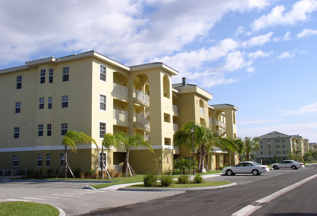 Multi Fam Island Cove Bldg1