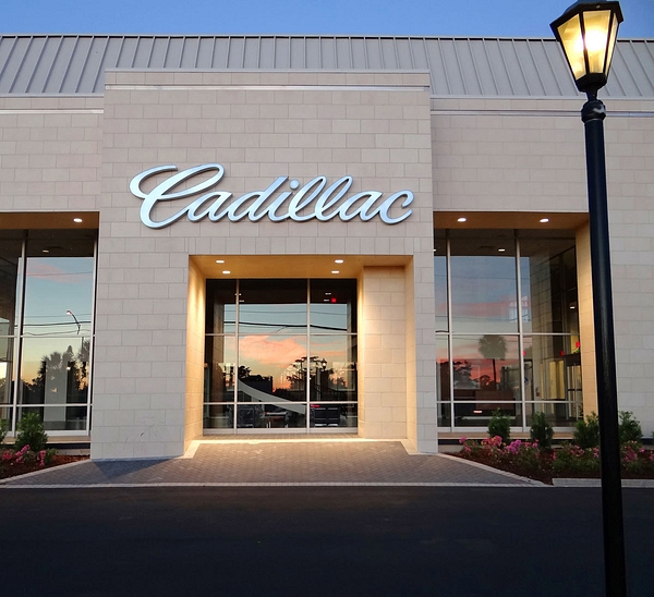 Auto Val Ward Front w Lamp