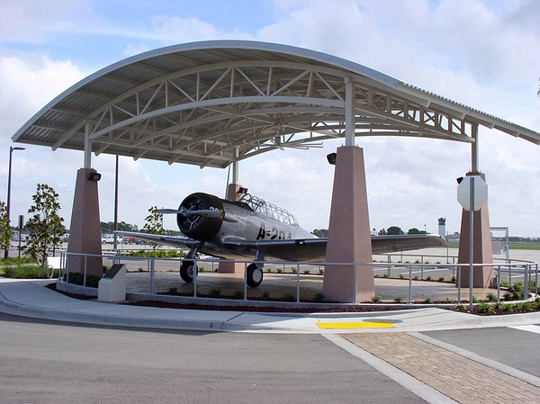 Aviation FMY GA Terminal Exterior3