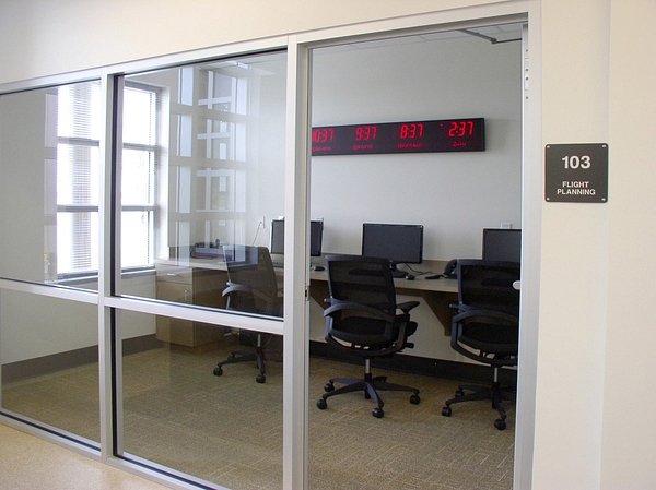 Aviation FMY GA Terminal Interior3
