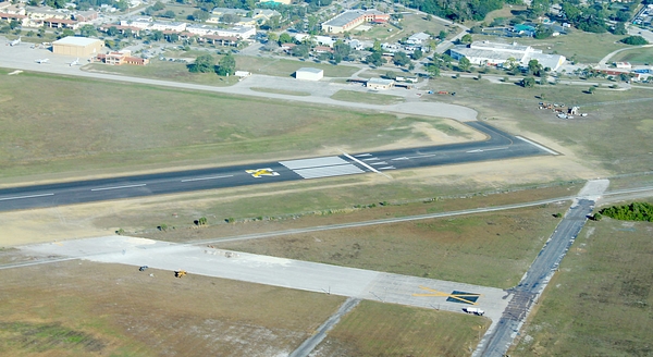 Aviation Venice Runway4 22 Approach23 01