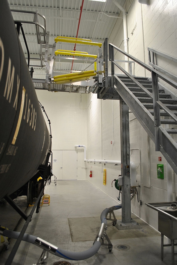 Amway 72 C and Rail Spur 9