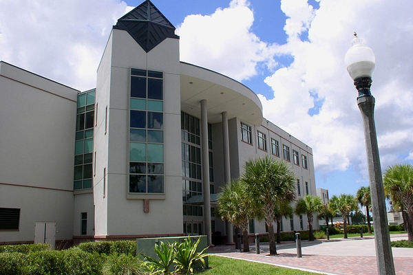 Higher Ed FGCU Acedemic V Exterior3