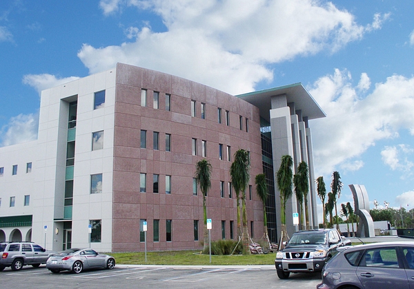 Higher Ed FGCU Lutgert Exterior2