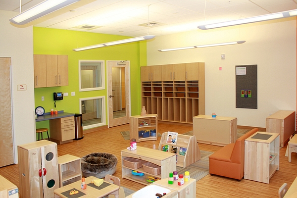 K 12 Chicos Day Care Classrm01 W