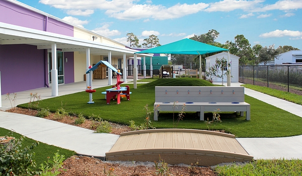 K 12 Chicos Day Care Playground01 W