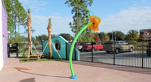 K 12 Chicos Day Care Playground04 W