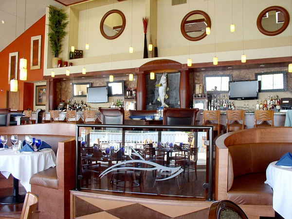 S R Bayfront Bistro Int Bar2