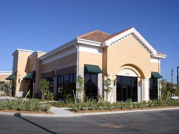 S R Village Shoppes Exterior1