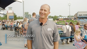 01 v4 00 00 20 13 Still008