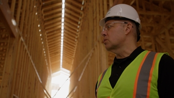 01 Paw Paw v2 00 01 06 18 Still011