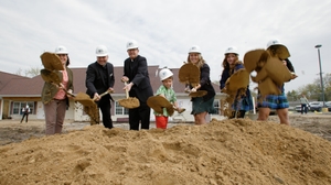 01 St Paul v1 00 00 20 19 Still008