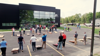 02 v1 00 00 23 12 Still006