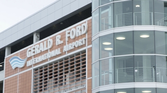 Airport V2 2 WEB 00 00 06 23 Still001