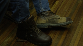 Selects 00 03 57 14 Still009