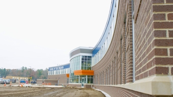 Selects 00 13 33 21 Still005